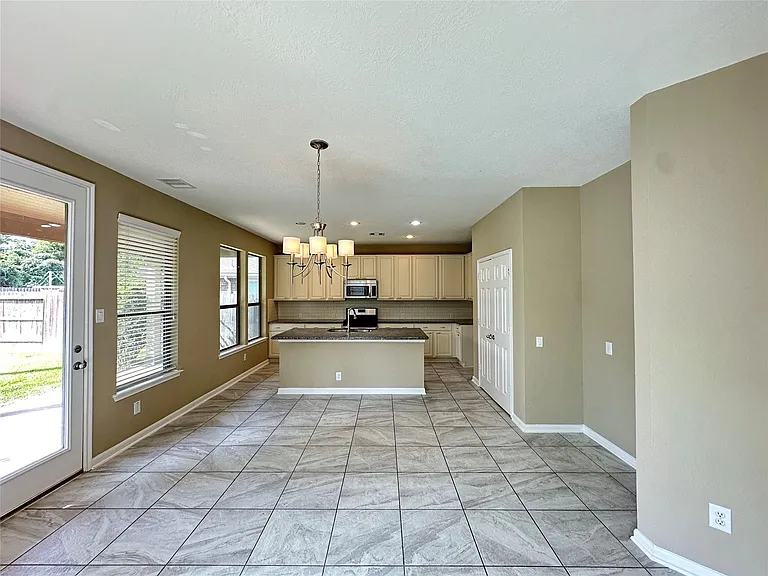 2606 Riverhollow Ln — Photo 7