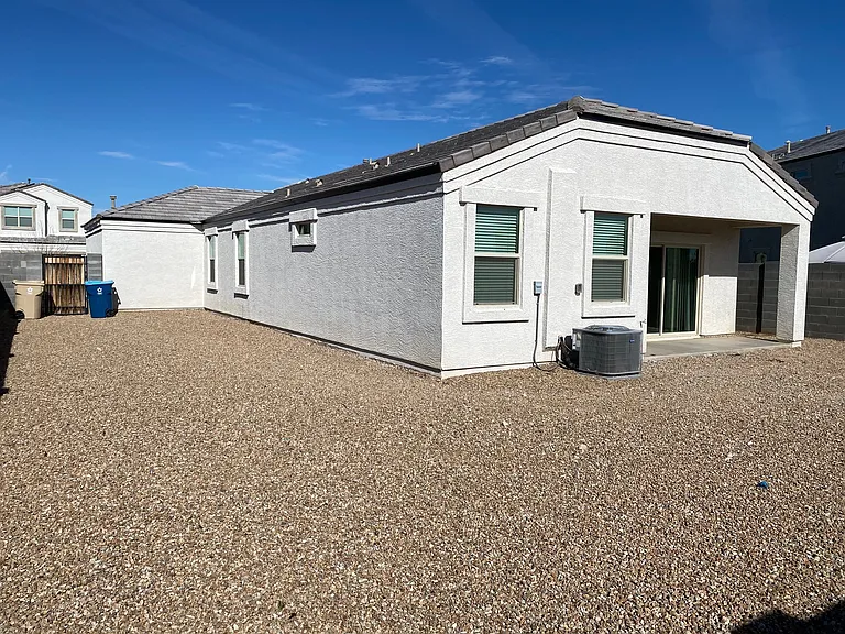 30651 W Amelia Ave — Photo 11