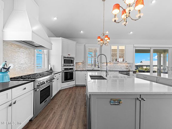 5th image of 205 BLUE INDIGO Court