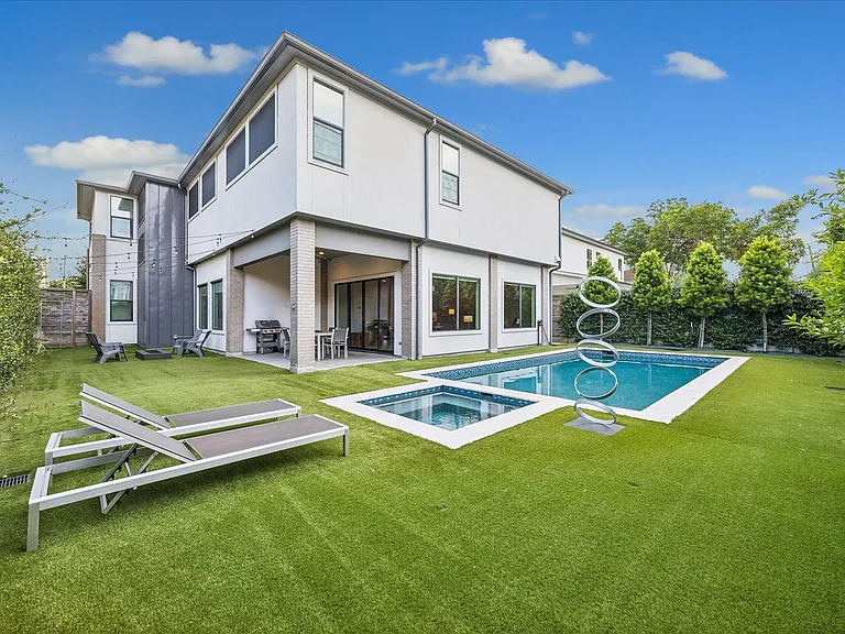 4532 Sunburst St — Photo 31