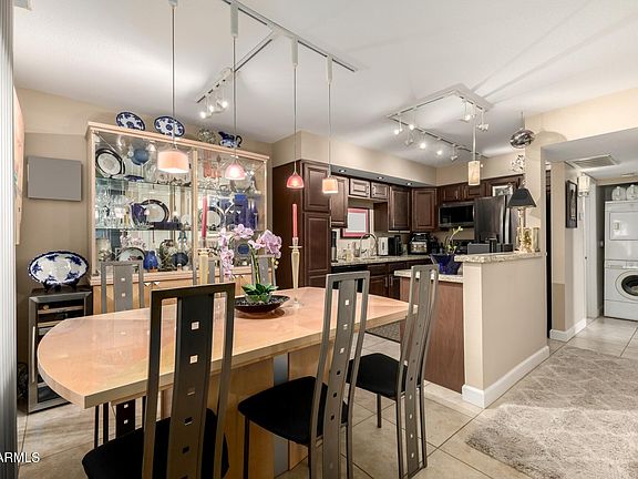 5th image of 1241 E MEDLOCK Drive #213