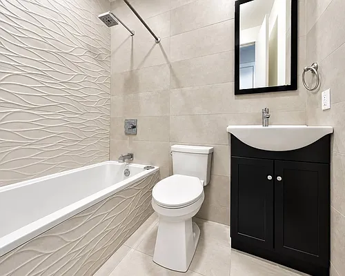 Bathroom, photo 1
