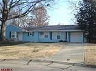419 Forest Green Dr, Saint Louis, MO