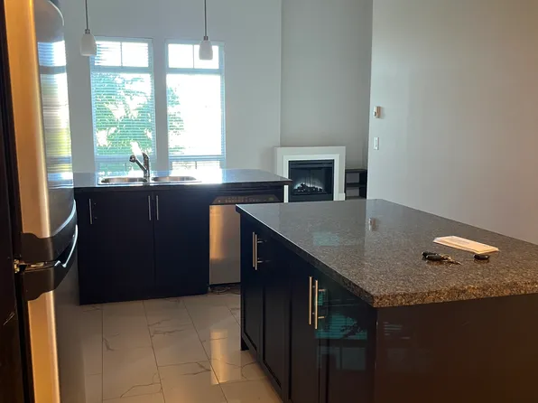 12283 224th St, Maple Ridge, BC V2X 8Z3