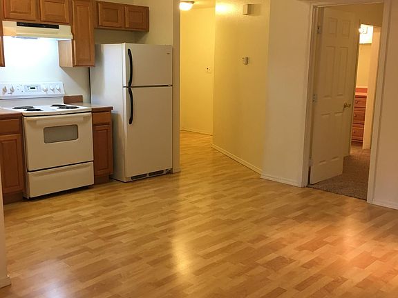 3rd image of 1155 E Snohomish Ave APT 1