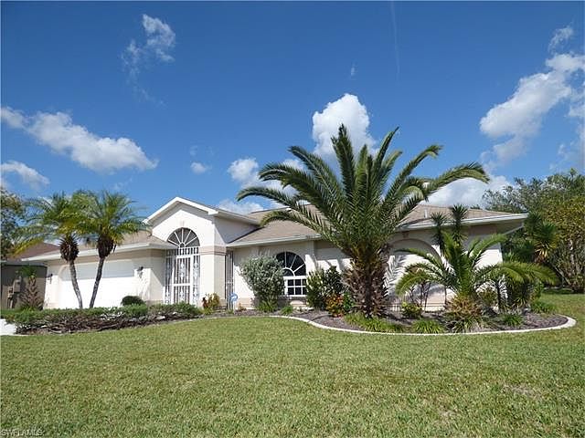 1st image of 595 Genevieve Dr