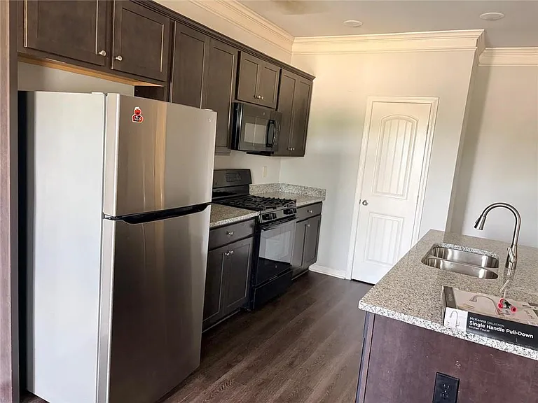 290 Turtle Creek Dr — Photo 8
