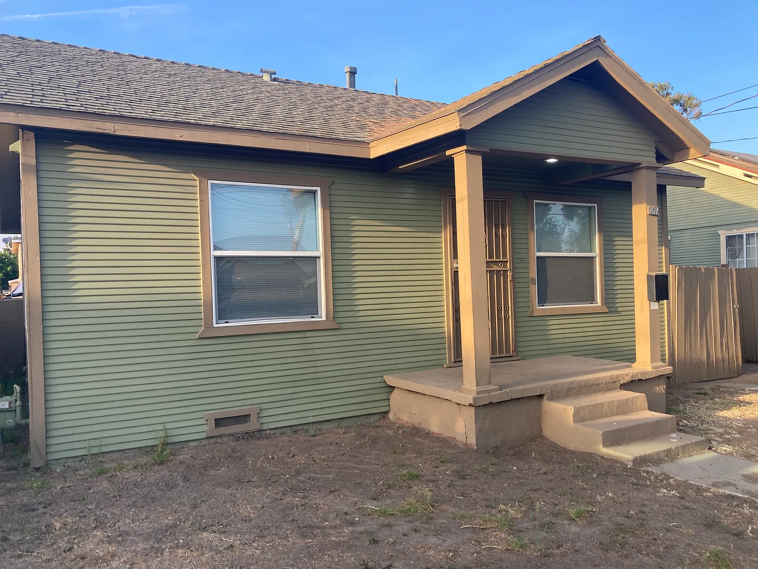 257 W Simpson St — Photo 1