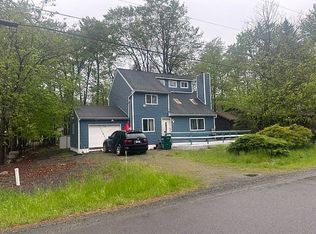 6030 Boardwalk Dr, Tobyhanna, PA 18466