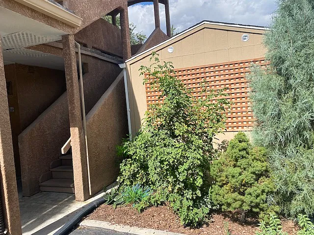 2 Hacienda Hts — Photo 9