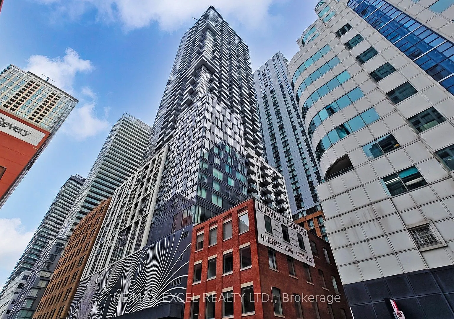 2 bed, $2,800 — Photo 1