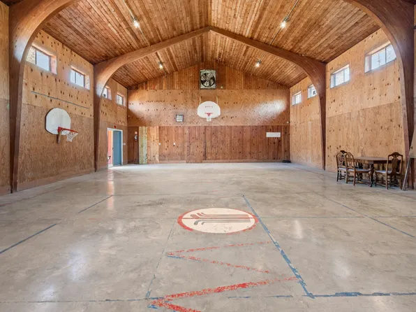 325 Lake Westmoreland Rd, Westmoreland, TN 37186