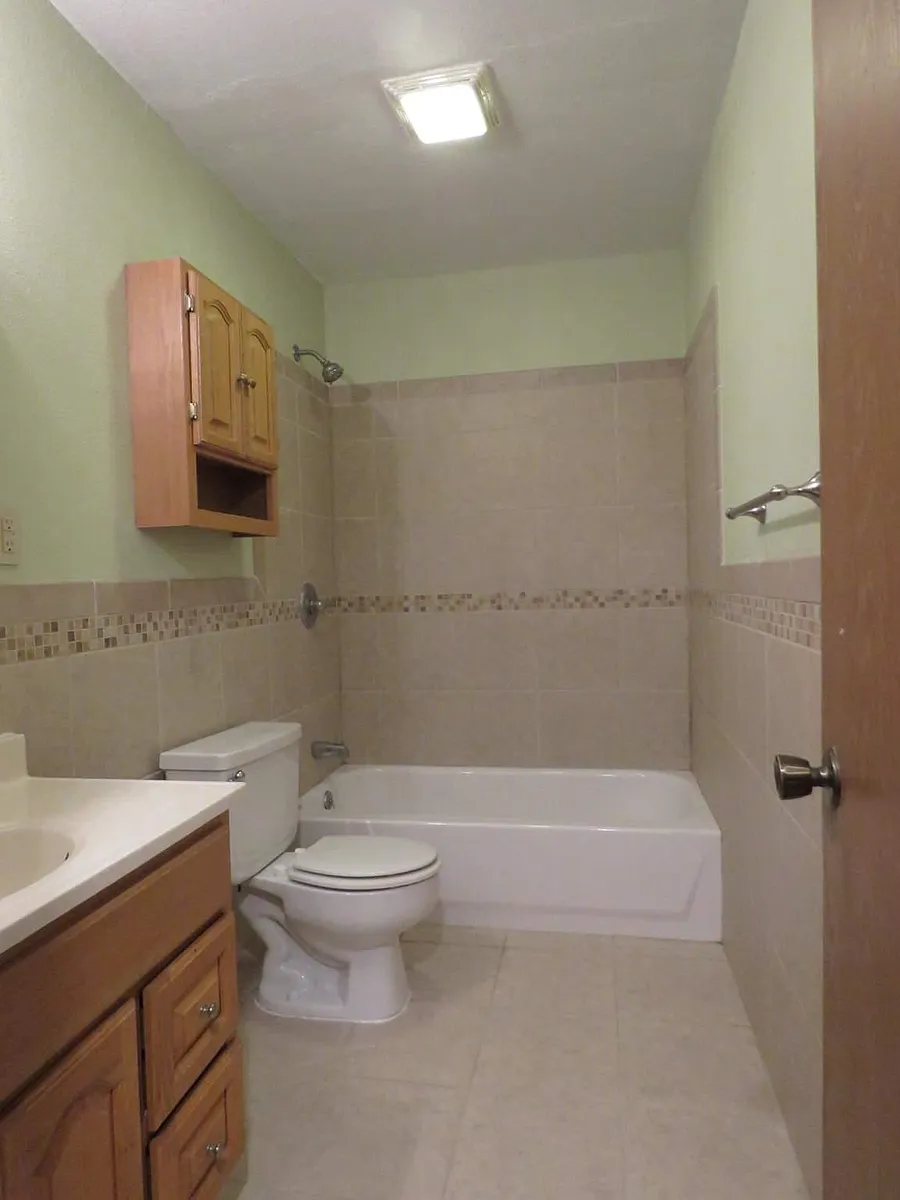 Building Photo - 122 SE 235th Rd #3