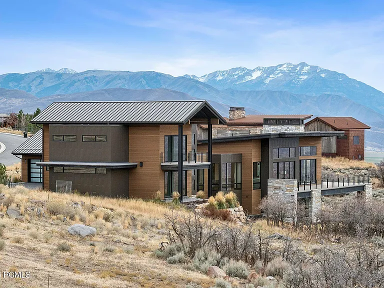 2005 Lookout Peak Cir — Photo 77