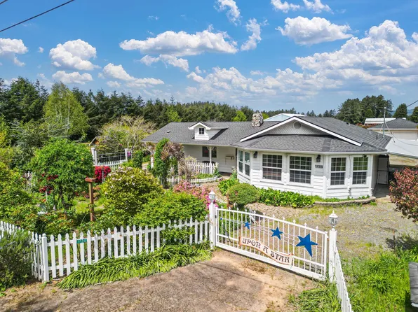 1730 Morehead Rd, Crescent City, CA 95531