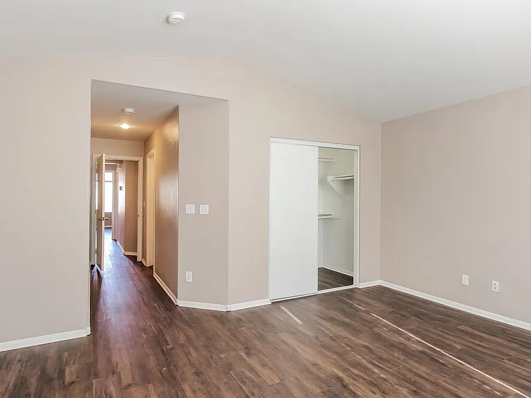 4446 Wild Honey Ct — Photo 9