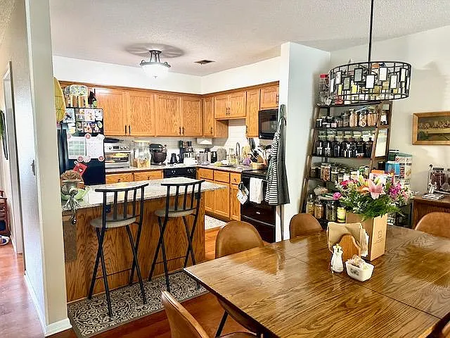 7305 W Franklin Ave — Photo 4