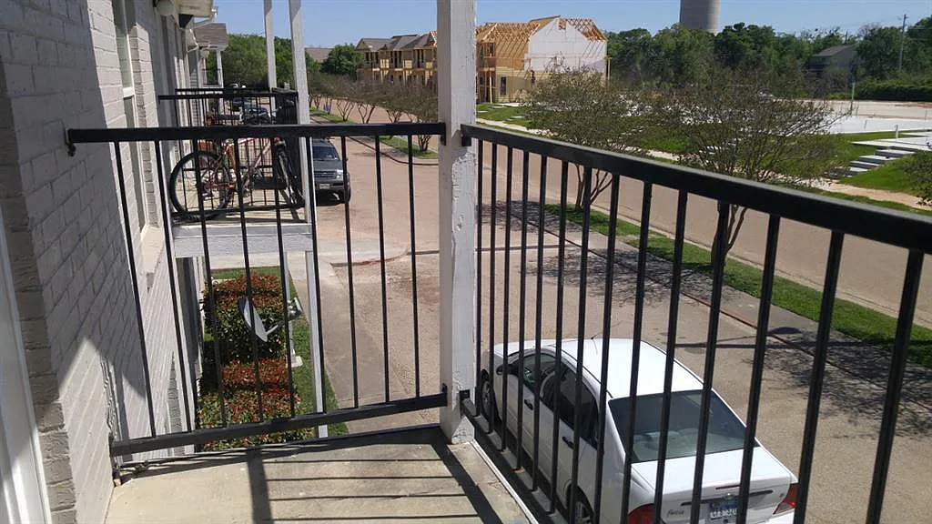 Lory of College Station — Photo 4