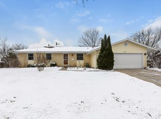 865 Harrison Ln, Hoffman Estates, IL 60192