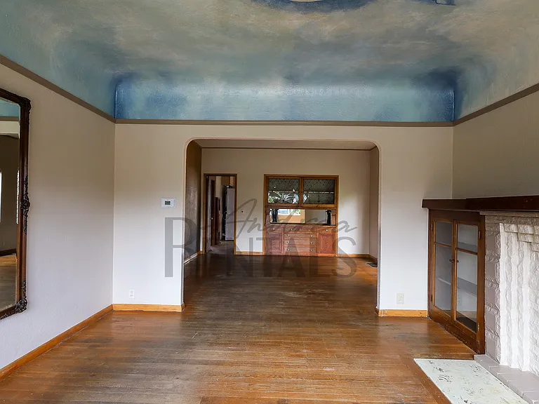 5363 Shafter Ave — Photo 7