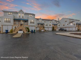 5 W Playhouse Dr, Tuckerton, NJ