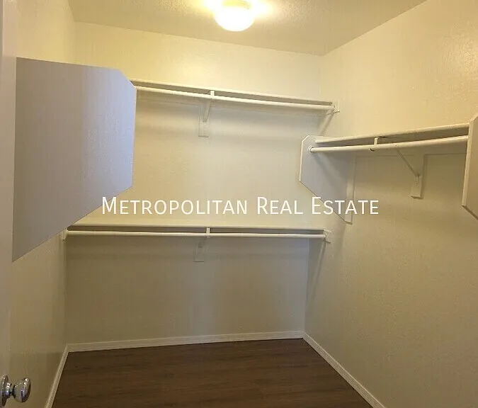 2547 E Bart St — Photo 10