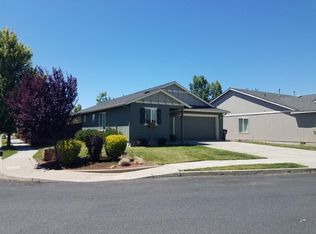 375 SW 28th St, Redmond, OR 97756