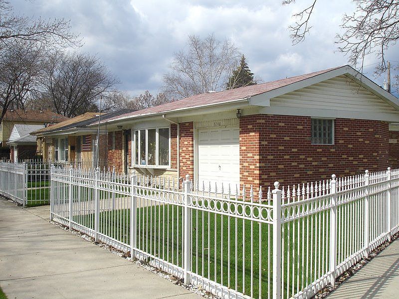 1st image of 5748 N Rogers Ave