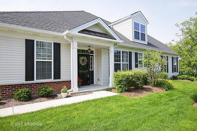1st image of 1035 Broadmoor Dr