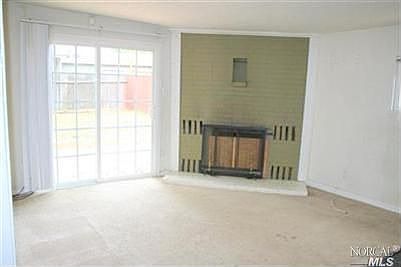 4th image of 3 Montclair Ct