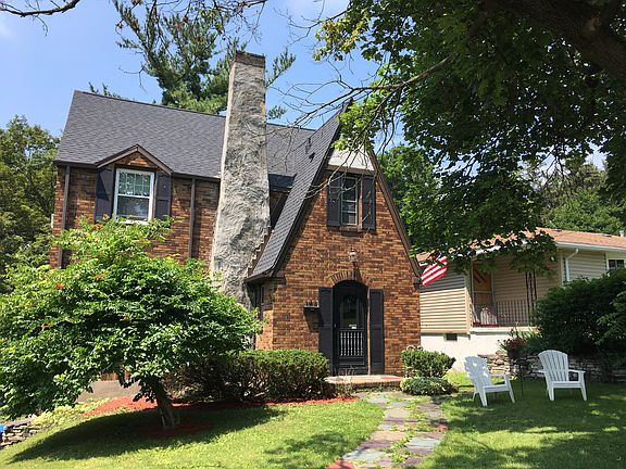 2nd image of 146 Manor Dr