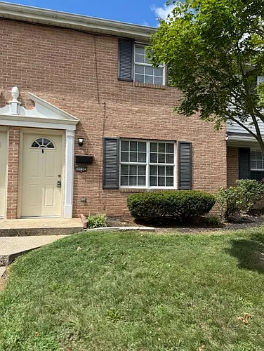 313C W Shady Ln Photo 1 313C W Shady Ln Photo 1
