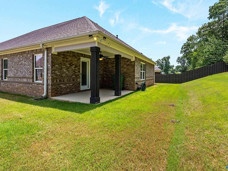 233 Dustin Ln NW — Photo 34