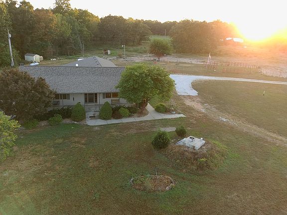4th image of 184 E 334th Road
