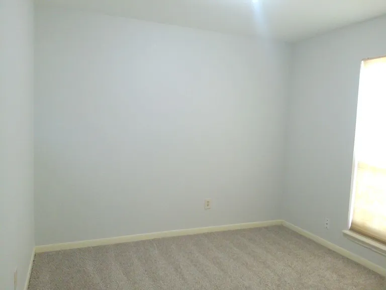 2614 Camargo Dr — Photo 10