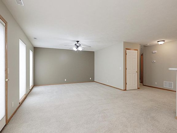 3rd image of 6907 Naples Dr