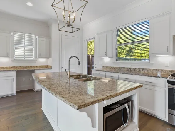 5024 Myrtle Trail Dr, Baton Rouge, LA 70820