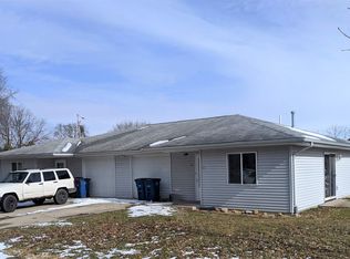 500 N Olive St, Toulon, IL 61483