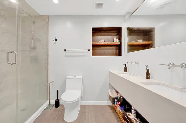 Rented by Remax Real Estate Professionals | media 49