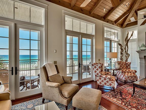 4th image of 1025 Vizcaya Dr