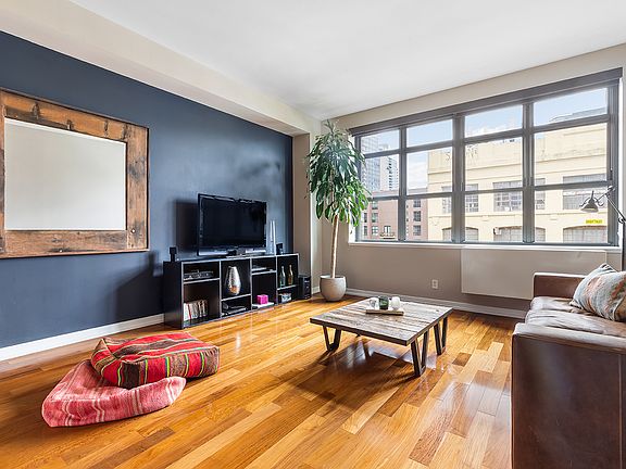 2nd image of 80 Metropolitan Ave APT 5T