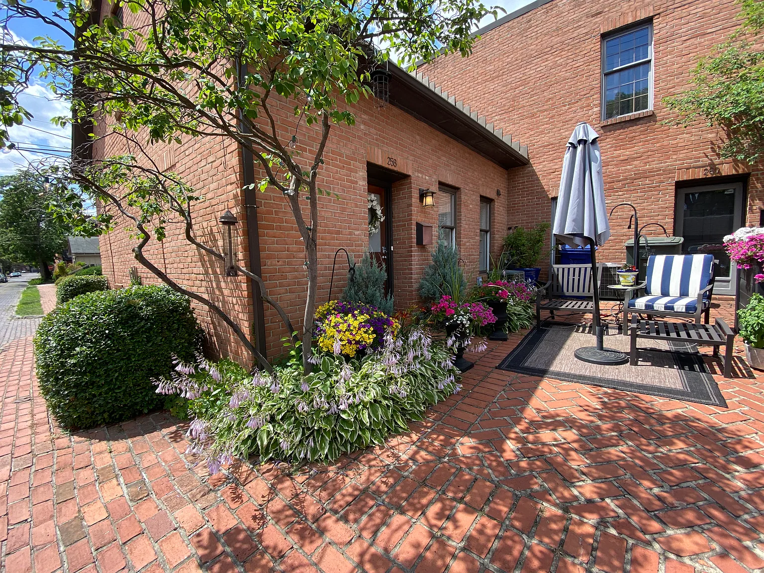 258 Jackson St photo 1