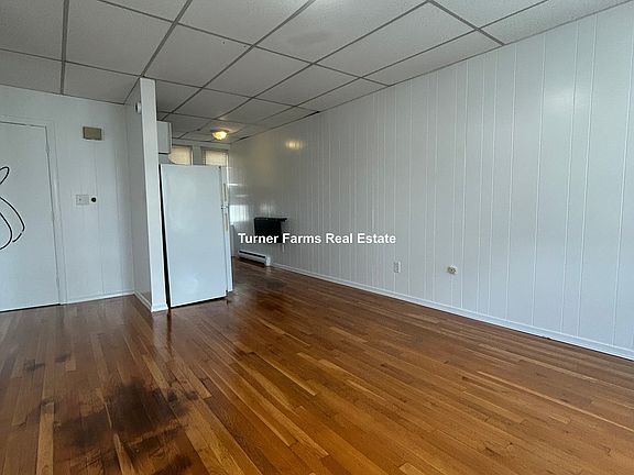 4th image of 199 Strathmore Rd #U9