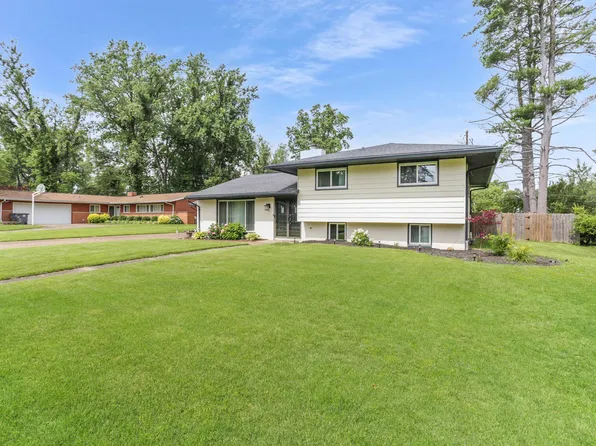 867 Park Plaza Dr, Evansville, IN 47715