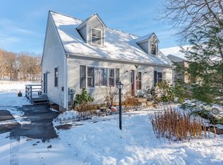 10 Moss Ln, Belchertown, MA 01007