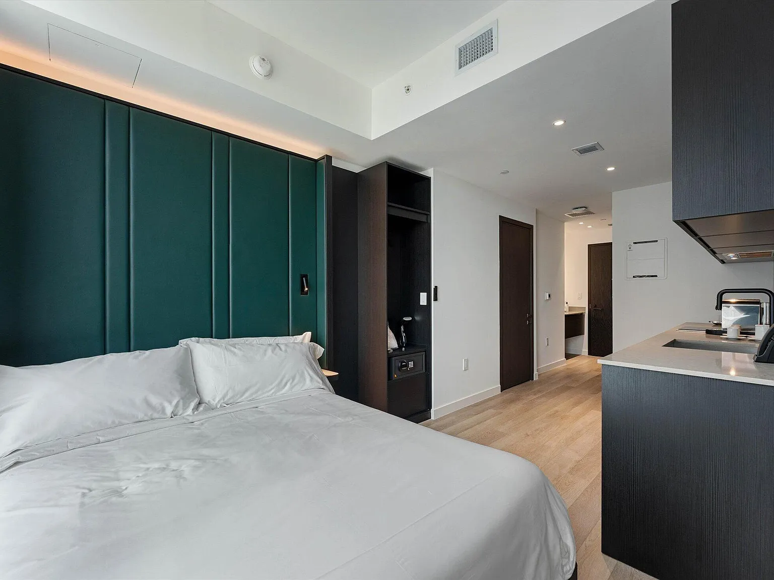 E11even Residences — Photo 4