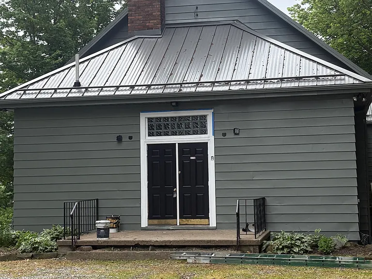 9030 Columbus Rd — Photo 1