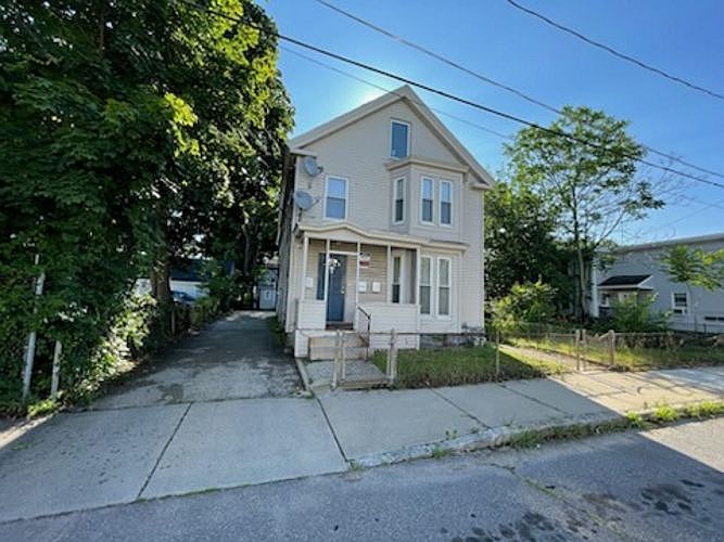 1st image of 16 Holmes St