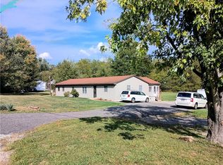 2172 Centerville Rd, New Stanton, PA 15672