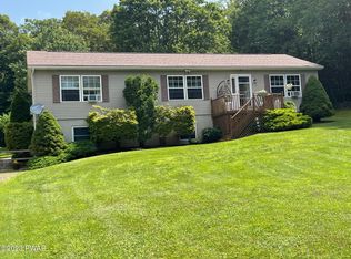 448 Old Gravity Rd, Lake Ariel, PA 18436